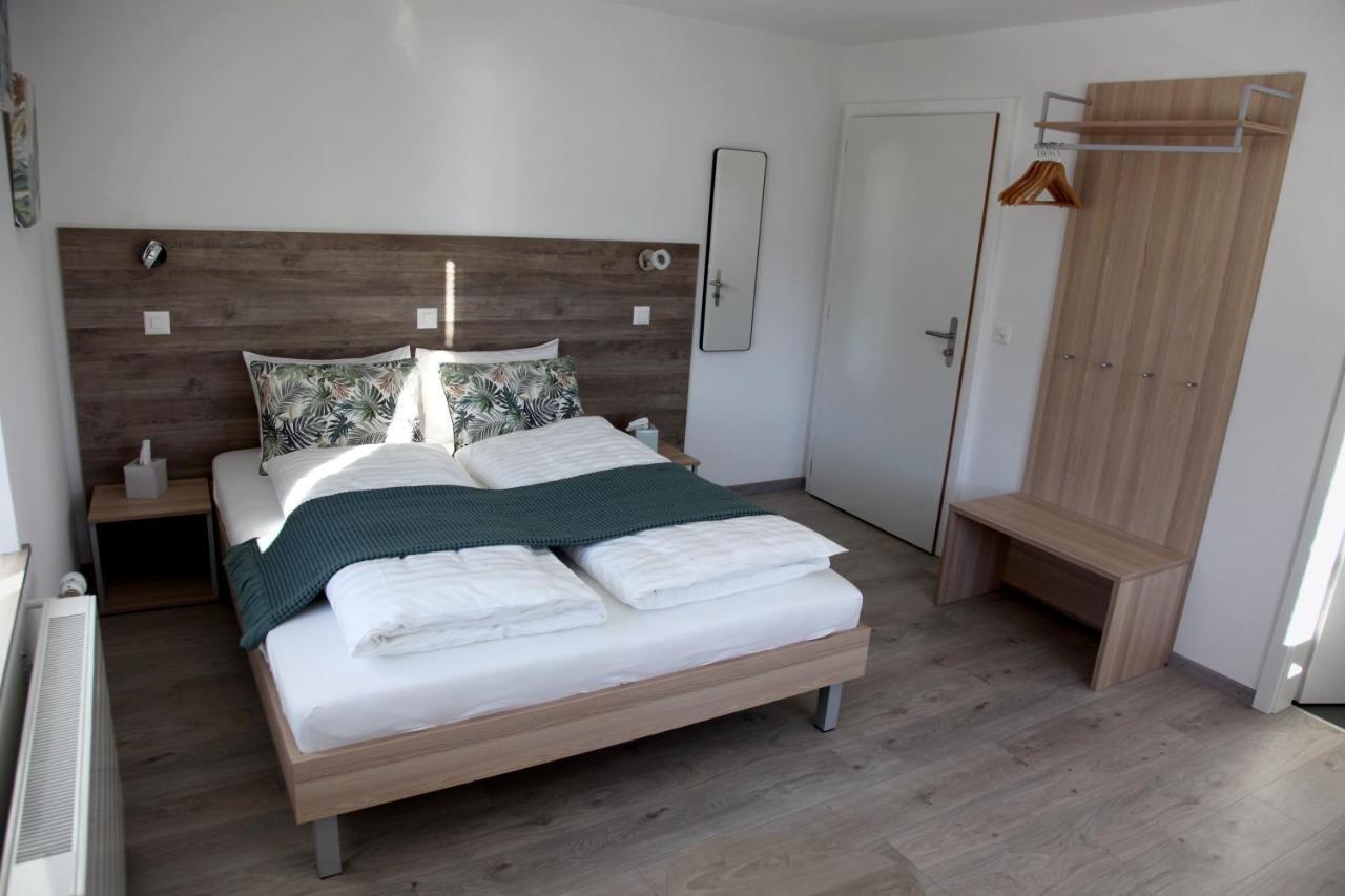 Auberge Du Prevoux Le Locle Eksteriør billede
